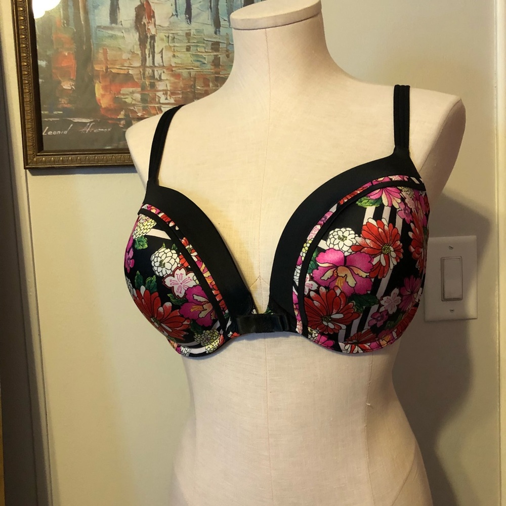 Gorgeous Victoria Secret Bra